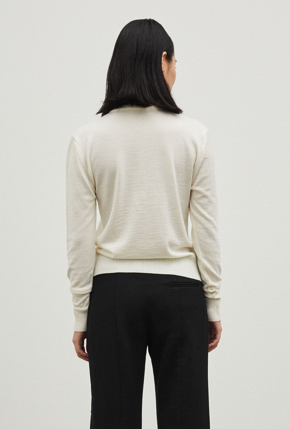 01 Crewneck