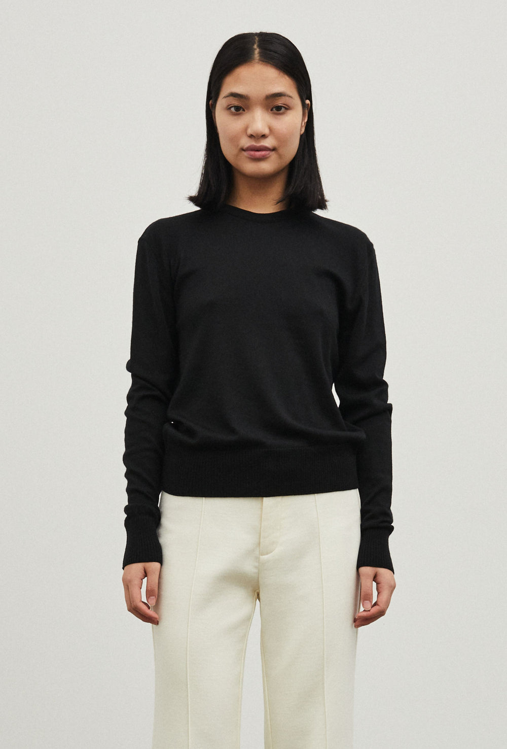 01 Crewneck